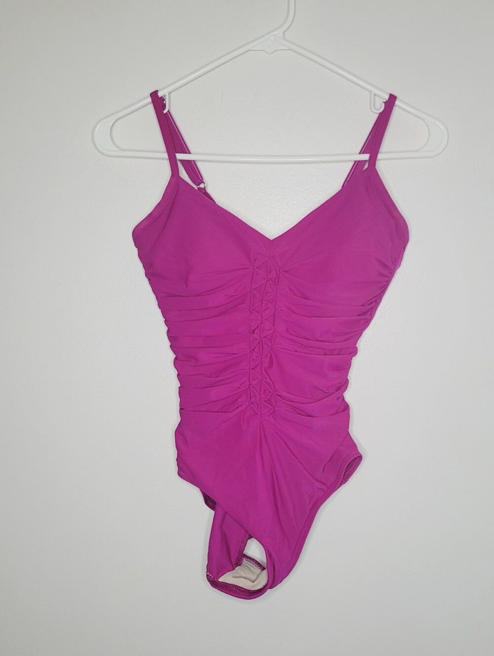 Miraclesuit One Piece Fucshia Swimsuit Ruched Front EUR 38 Swim Resortwear FLAW